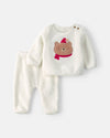 Conjunto 2 piezas de polar, camiseta y pantalón en crema