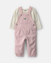 Conjunto 2 peças, jardineiras de riscas hickory e t-shirt